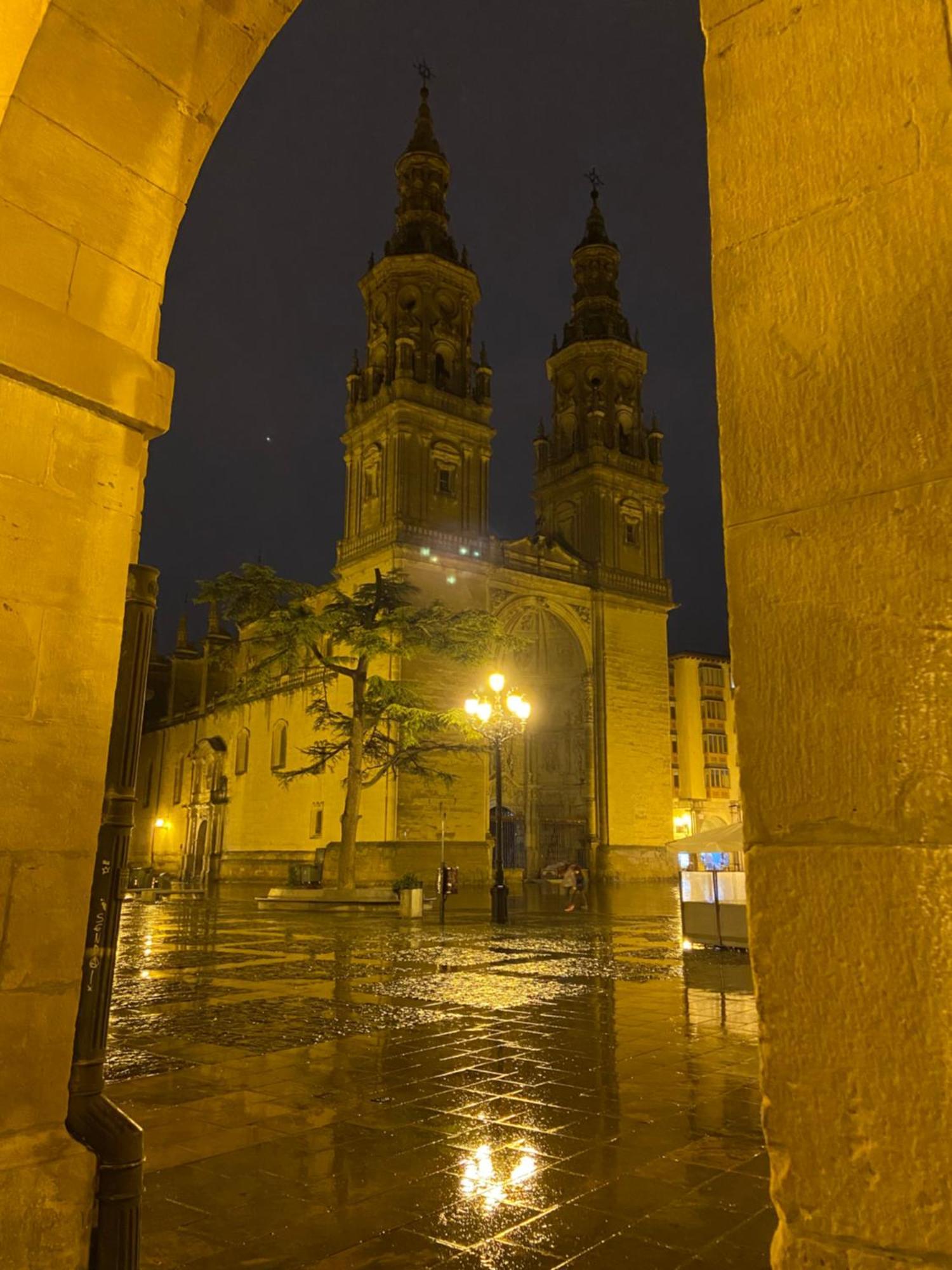 Alojamiento En Pleno Centro Con Wifi Y Aire Acondicionado Logroño Zewnętrze zdjęcie
